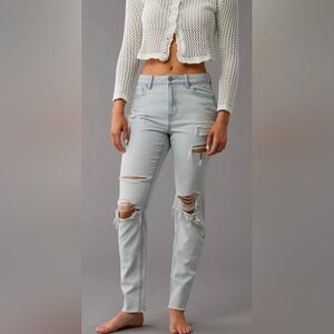 American Eagle Distressed Mom Jeans Size 18L